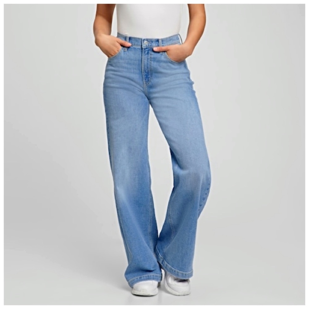 ❤️ GAP High-Stride Jeans Slouchy Flattering Fit ”A Whole Lot of Easy!”NWT’S-$80 - Picture 2 of 6